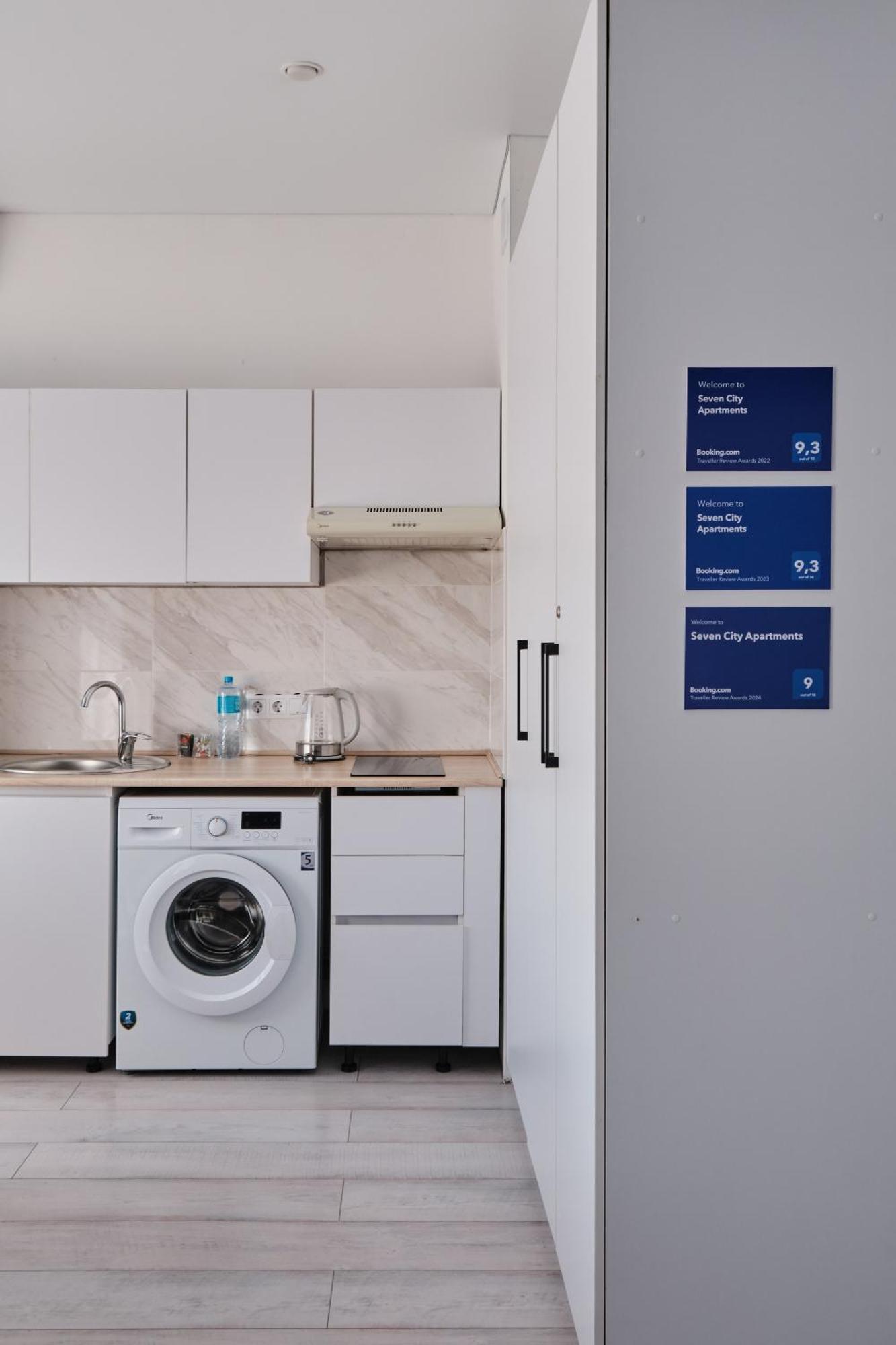 Seven City Apartments เซเมย์ ภายนอก รูปภาพ