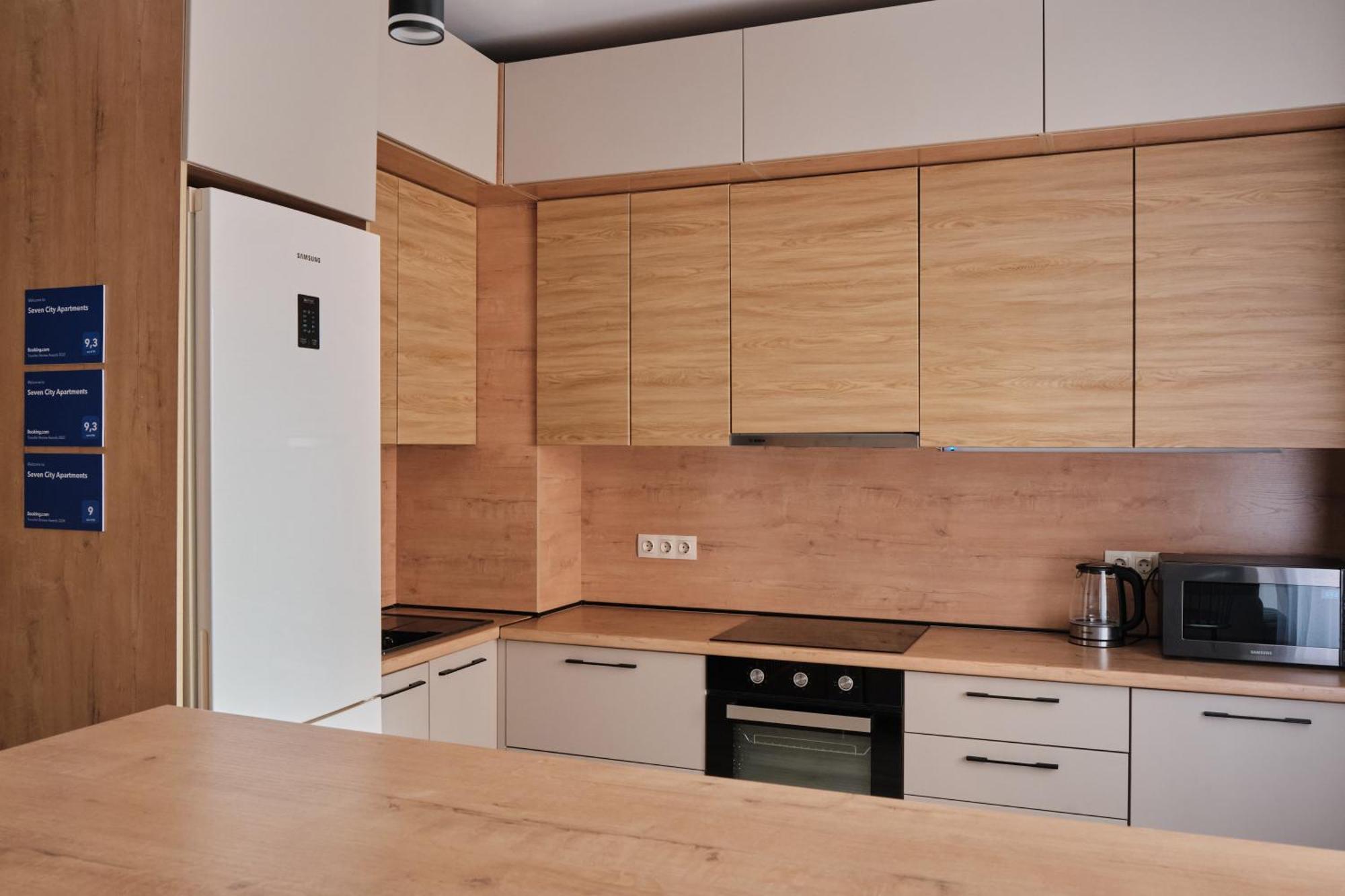 Seven City Apartments เซเมย์ ภายนอก รูปภาพ